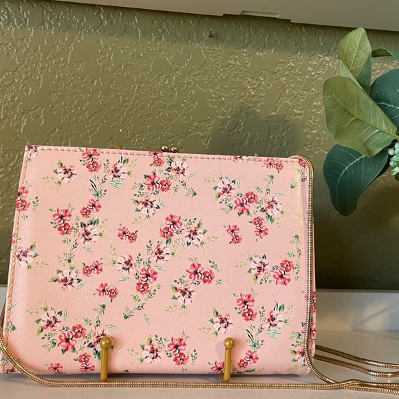 NWT Urban Expressions pink Floral Xbody - Picture 2 of 10